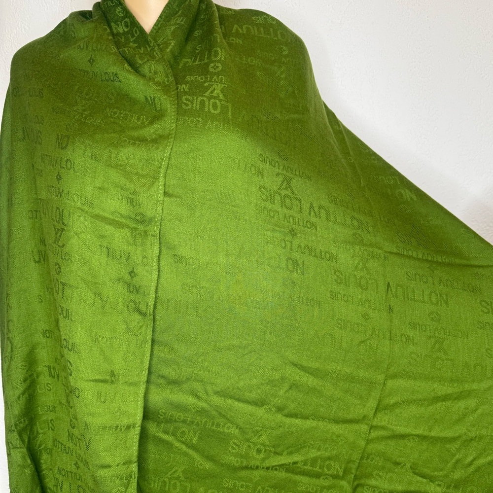 Louis Vuitton Scarf Shawl Wrap LV Monogram Fringe Green 67.5X26 Inches - Picture 11 of 15